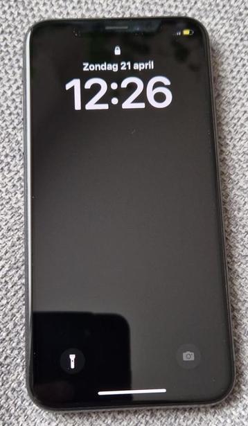 iPhone X-64Gb (volledig werkend) + hoesjes+screen protector