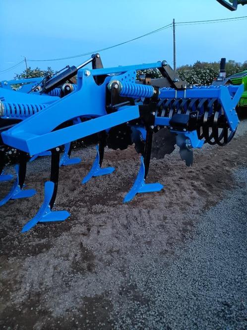 vleugelschaar cultivator 2.8 m --7 tands  + v -ringroller, Zakelijke goederen, Landbouw | Werktuigen, Akkerbouw, Grondbewerking