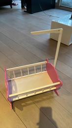 Poppenbedje in hout, Kinderen en Baby's, Speelgoed | Houten speelgoed, Ophalen, Gebruikt, Meubelstuk of Keukentje