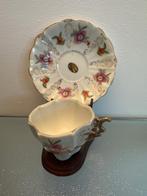 Kopje en schoteltje in houder, Collections, Porcelaine, Cristal & Couverts, Comme neuf, Enlèvement ou Envoi, Porcelaine, Tasse et/ou soucoupe