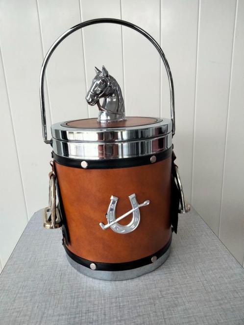 IJsemmer Paard, stijgbeugels, zweep uit de jaren 70, Antiek en Kunst, Curiosa en Brocante, Ophalen of Verzenden