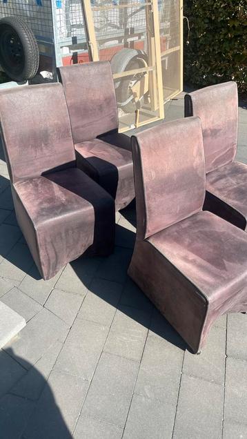 Verrijdbare suede eetkamerstoelen beschikbaar voor biedingen