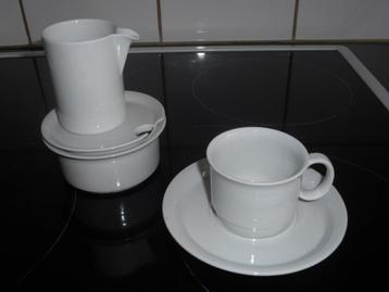 6 mokka tasjes + roomstel Piet Stockmans beschikbaar voor biedingen