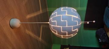 Een toffe Ikea plafond hanglamp met een doorsnede van 35cm. beschikbaar voor biedingen