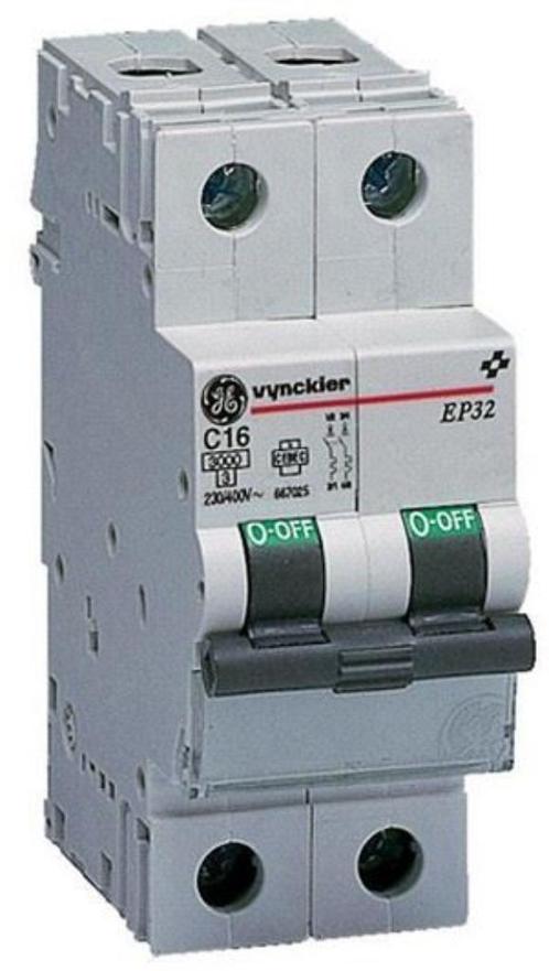 set van 6 nieuwe zekeringen van 16 of 20A, Doe-het-zelf en Bouw, Elektriciteit en Kabels, Nieuw, Overige typen, Ophalen of Verzenden