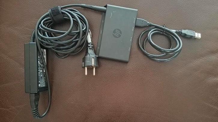 HP 3001pr USB 3-poorts replicator dockingstation, Computers en Software, Dockingstations, Zo goed als nieuw, Docking station, Ophalen of Verzenden