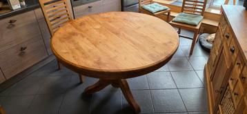 Table ronde en teck rustique (sans chaises) beschikbaar voor biedingen