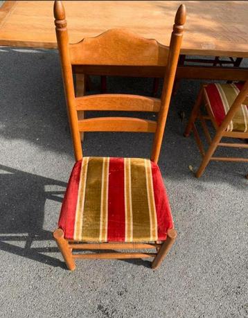 vintage massief eikenhouten stoelen met gestoffeerde zitting beschikbaar voor biedingen