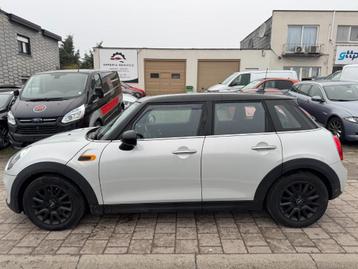 Mini Cooper 1.5 Benzine 100kw/136pk *5 deuren* Navigatie* beschikbaar voor biedingen