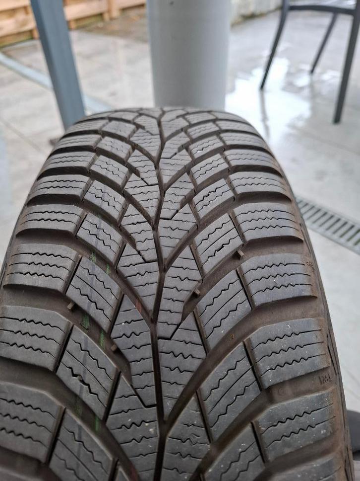 Pneus hivers avec jantes 185/65R15 entraxe 4x100, Auto-onderdelen, Banden en Velgen, Band(en), Winterbanden, 15 inch, 185 mm, Personenwagen
