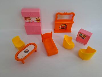 Vintage Tyco Sesamstraat Sesame Street Play Cottage meubels beschikbaar voor biedingen