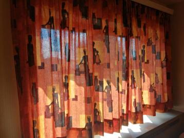 Overgordijnen 2 paar beschikbaar voor biedingen