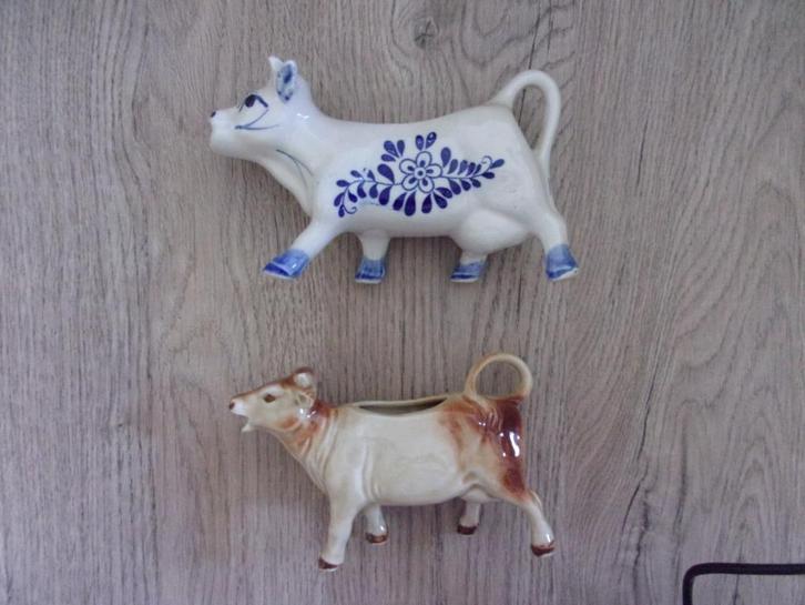 2 oude melkkannen in de vorm van een koe OM UIT TE KIEZEN, Antiek en Kunst, Antiek | Porselein, Ophalen of Verzenden