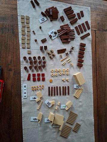 lego onderdelen,  beige en bruin. beschikbaar voor biedingen