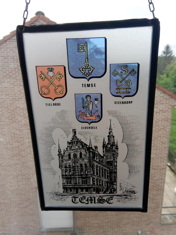 ❗Buitenkans!! 💙 💛 Kader Glas in lood gemeente Temse 💙 💛, Antiek en Kunst, Antiek | Glaswerk en Kristal, Ophalen