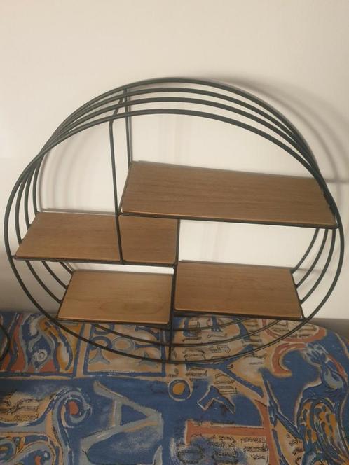 Te koop mooi wand/ boekenrekje !!, Huis en Inrichting, Woonaccessoires | Wandplanken en Boekenplanken, Zo goed als nieuw, Ophalen