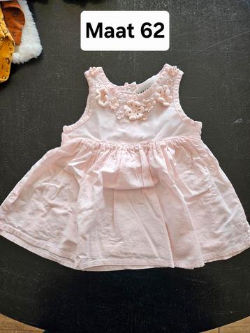 Babykleding meisjes beschikbaar voor biedingen