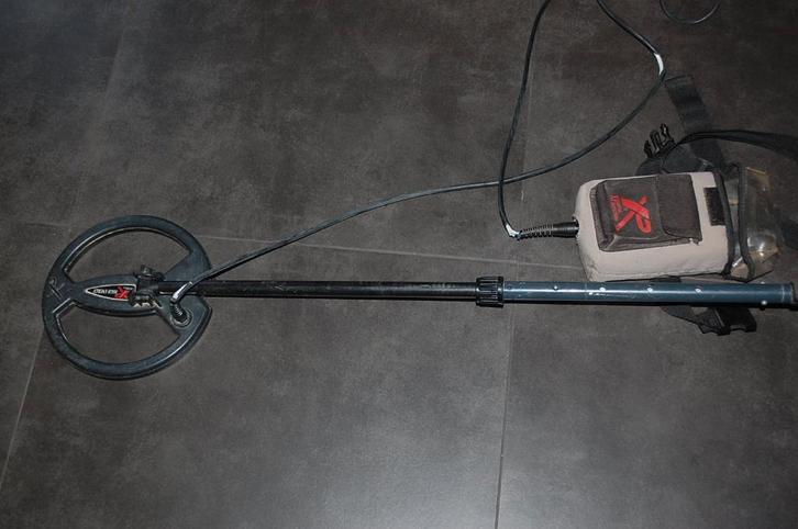 Détecteur de métaux XP Adventis, Hobby & Loisirs créatifs, Détecteurs de métaux, Utilisé, 30 cm ou moins, XP, Discrimination dans la détection de métaux