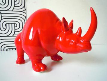 Rhino rouge
