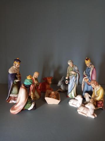 Figurines de la crèche de Goebel disponible aux enchères