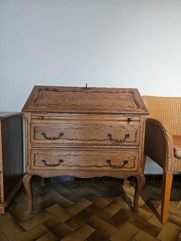  Mooie antieke houten schrijftafel te koop – Compact en st beschikbaar voor biedingen