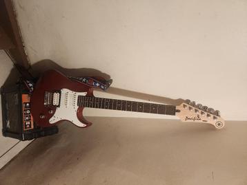 Guitarre  beschikbaar voor biedingen