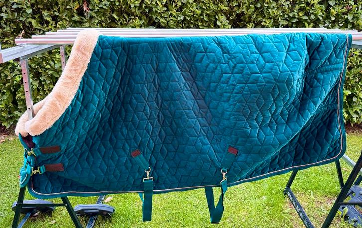 Couverture de presentation Kentucky Velvet Émeraude 160g, Animaux & Accessoires, Chevaux & Poneys | Couvertures & Couvre-reins
