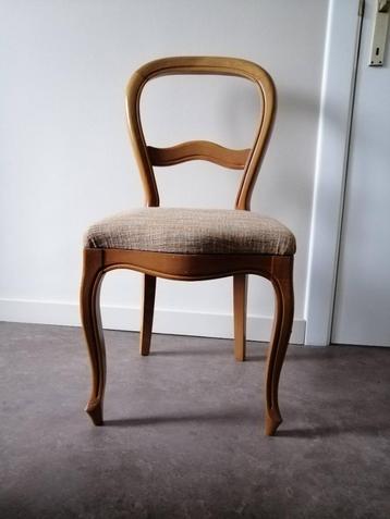 Kerselaren stoelen beschikbaar voor biedingen