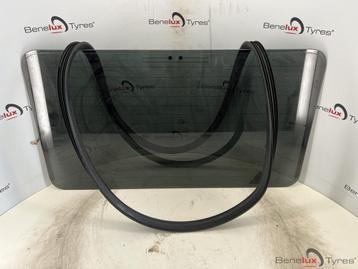 achter ruit met rubber Mercedes G-klasse W463 A4637401057 beschikbaar voor biedingen