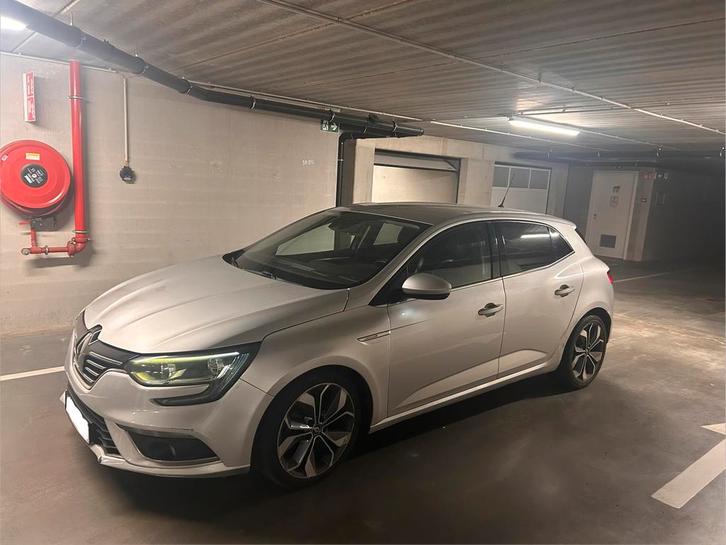 Renault Megane 4 1.5 dci Intens, Auto's, Renault, Particulier, Mégane, Diesel, Euro 6, Berline, 5 deurs, Automaat, Zilver of Grijs