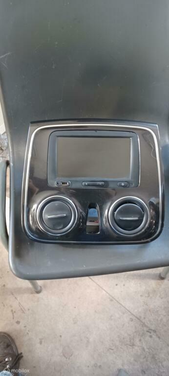 Navigatie set lg Dacia Sandero II ('13-'18) lankveld volkel, Autos : Pièces & Accessoires, Électronique & Câbles, Dacia, Utilisé