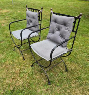 6 zeer stevige metalen stoelen binnen/buiten met kussens  beschikbaar voor biedingen