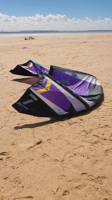 Ailes Slingshot 7m et 9m beschikbaar voor biedingen