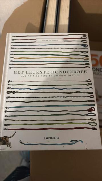 Santina De Meester - Het leukste hondenboekje beschikbaar voor biedingen