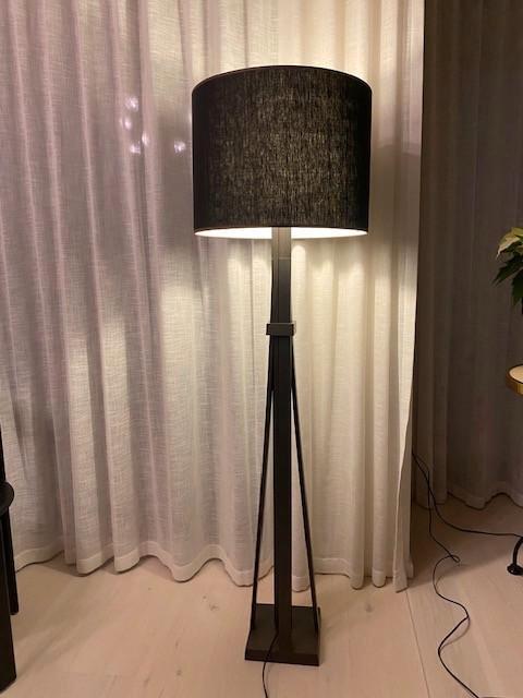Staande lamp (design Frans van der Heyden voor Bird Man), Huis en Inrichting, Lampen | Vloerlampen, Zo goed als nieuw, 150 tot 200 cm