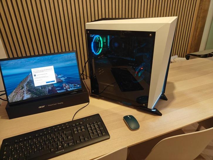 Gaming PC - AMD Ryzen 5 3600 CPU - Radeon RX VEGA56, Computers en Software, Desktop Pc's, Zo goed als nieuw, 4 Ghz of meer, SSD