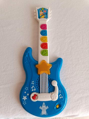 Gitaar  bumba beschikbaar voor biedingen