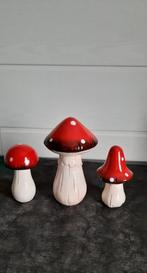 Halloweendecoratie : set van 3 paddenstoelen, Hobby en Vrije tijd, Ophalen of Verzenden, Nieuw, Versiering