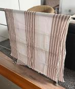 Sjaals Massimo Dutti per stuk, Kleding | Dames, Mutsen, Sjaals en Handschoenen, Ophalen, Zo goed als nieuw