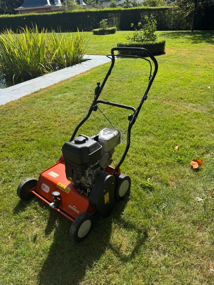 Sterke verticuteermachine te huur, Tuin en Terras, Verticuteermachines, Zo goed als nieuw, Benzine, Ophalen