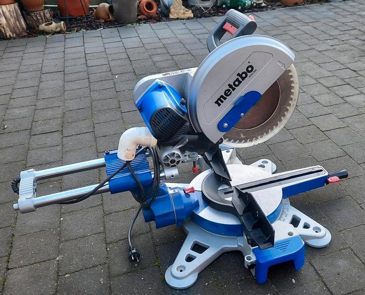 Metabo KGS 305 Verstekzaag Met Tafel, Doe-het-zelf en Bouw, Gereedschap | Zaagmachines, Gebruikt, Ophalen