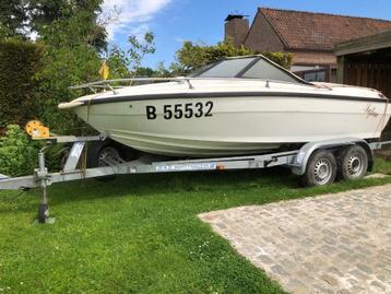 boot inclusief trailer - Motor 135 pk, 3 à 6 mètres, Enlèvement, Utilisé, Polyester