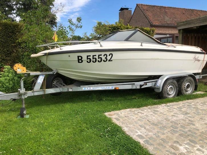 boot inclusief trailer - Motor 135 pk, Watersport en Boten, Speedboten, Gebruikt, 3 tot 6 meter, Benzine, 120 tot 200 pk, Polyester