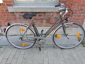 Te koop vintage Peugeot 28 inch damesfiets  beschikbaar voor biedingen