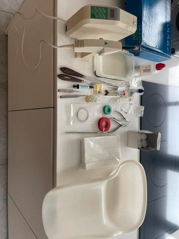 Pedicuremateriaal beschikbaar voor biedingen