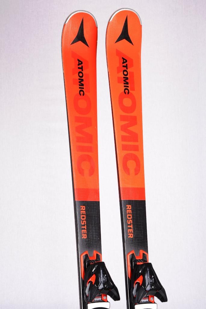 149 skis ATOMIC REDSTER S7, woodcore, grip walk, Sports & Fitness, Ski & Ski de fond, Utilisé, Skis, Atomic, Carving, 140 à 160 cm