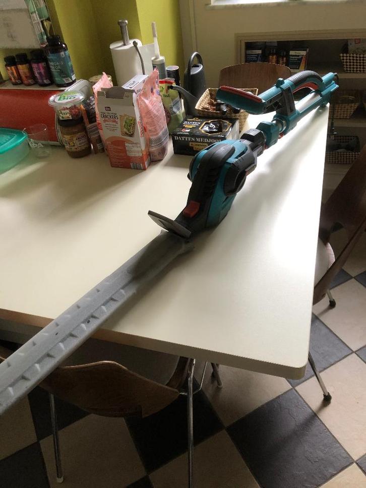 Je vends taille haie télescopique Gardena HighCut 48, Tuin en Terras, Heggenscharen, Gebruikt, Elektrisch, Ophalen