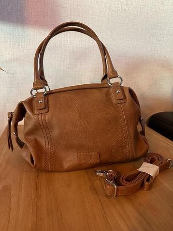 Handtas in camel kleur – elegant & amper gebruikt beschikbaar voor biedingen