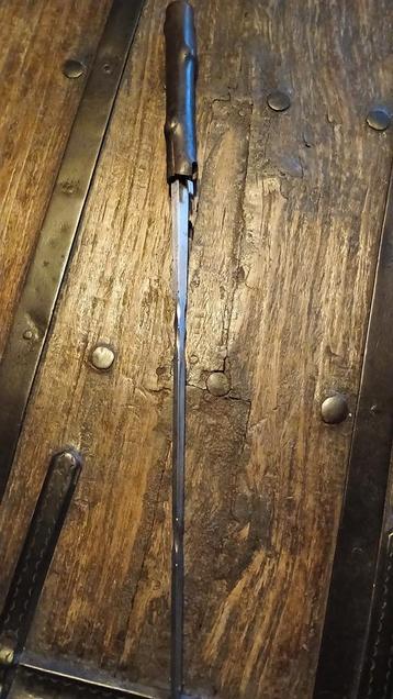 Canne épée.  beschikbaar voor biedingen