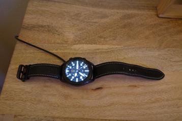 Samsung Galaxy Watch 3 (45 mm) en zijn inductielader beschikbaar voor biedingen